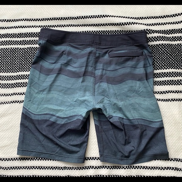 Never worn! Men’s Prana Boardshorts, 34” - Picture 2 of 3